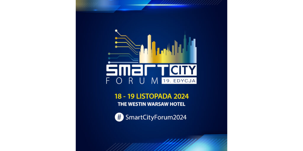 Grafika promująca wydarzenie o nazwie: "Smart City Forum". Jest to dziewiętnasta edycja tego forum. Wydarzenie odbędzie się w dniach 18-19 listopada 2024 roku w hotelu The Westin Warsaw. Na grafice znajduje się również hasztag #SmartCityForum2024. Tło jest ciemnoniebieskie z grafiką przedstawiającą sylwetki budynków oraz schematyczne linie symbolizujące połączenia technologiczne.